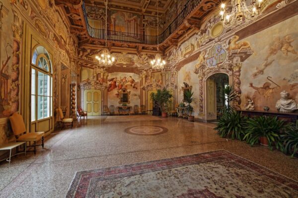 villa dosi delfini, interno