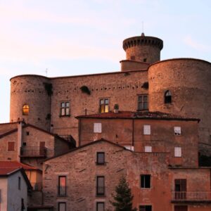 Veduta del catello di Bastia al tramonto