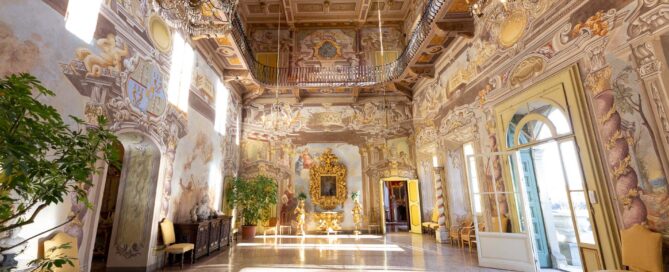 Interno della Villa Dosi Delfini a Pontremoli